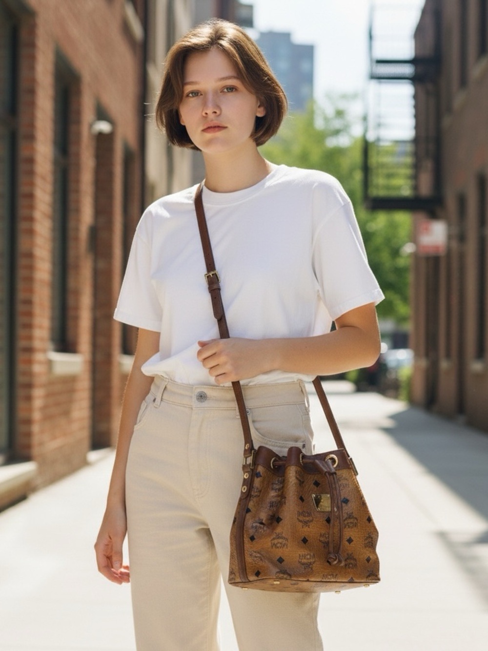 MCM Cognac Visetos Drawstring bucket Bag - Picture 14 of 16